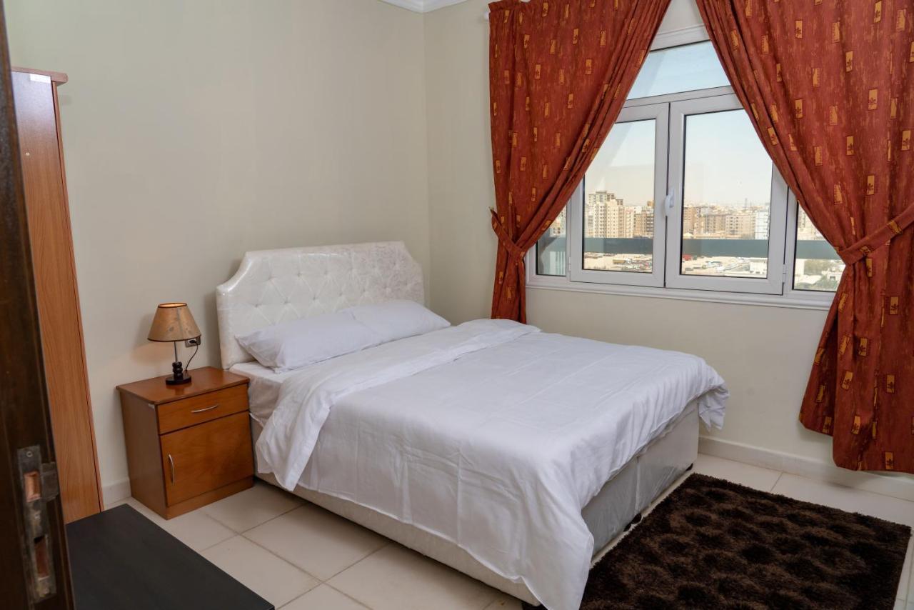 Zodiac Hotel Apartments Fahaheel Kuwait City Exterior foto